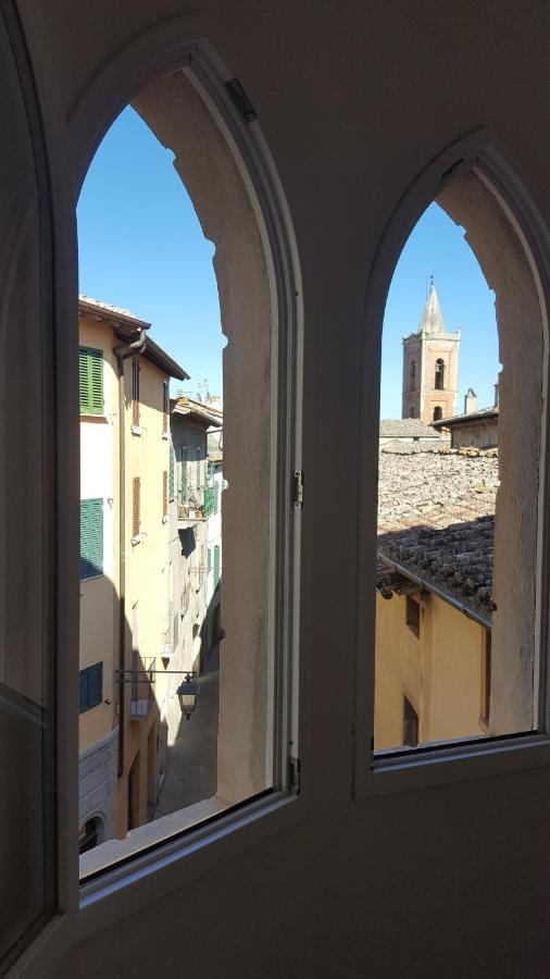 Ferienwohnung Mansarda Con Solarium Panoramico Su Centro Storico Di Sarteano Vicino Alle Famose Terme Della Val D'Orcia Exterior foto