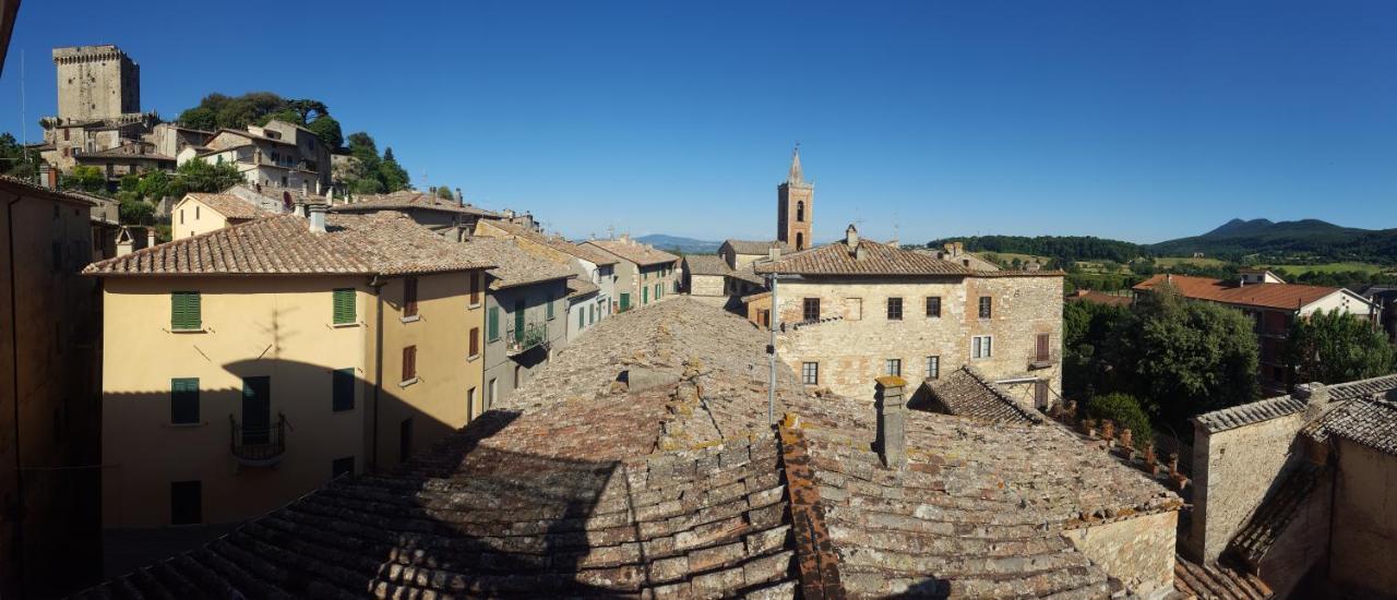 Ferienwohnung Mansarda Con Solarium Panoramico Su Centro Storico Di Sarteano Vicino Alle Famose Terme Della Val D'Orcia Exterior foto